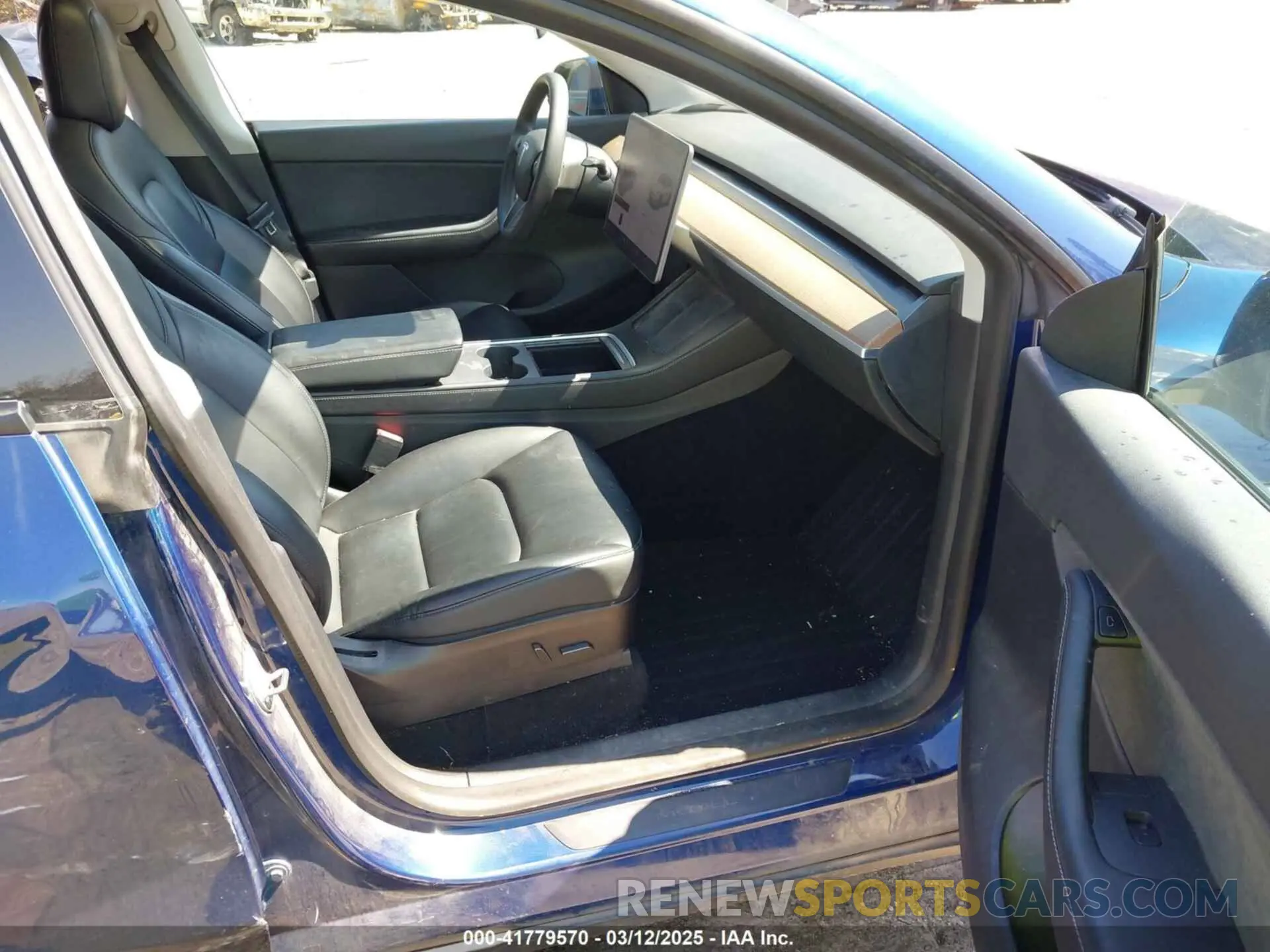 5 fotografías del automóvil dañado 5YJYGAEE1MF207948 TESLA MODEL Y 2021