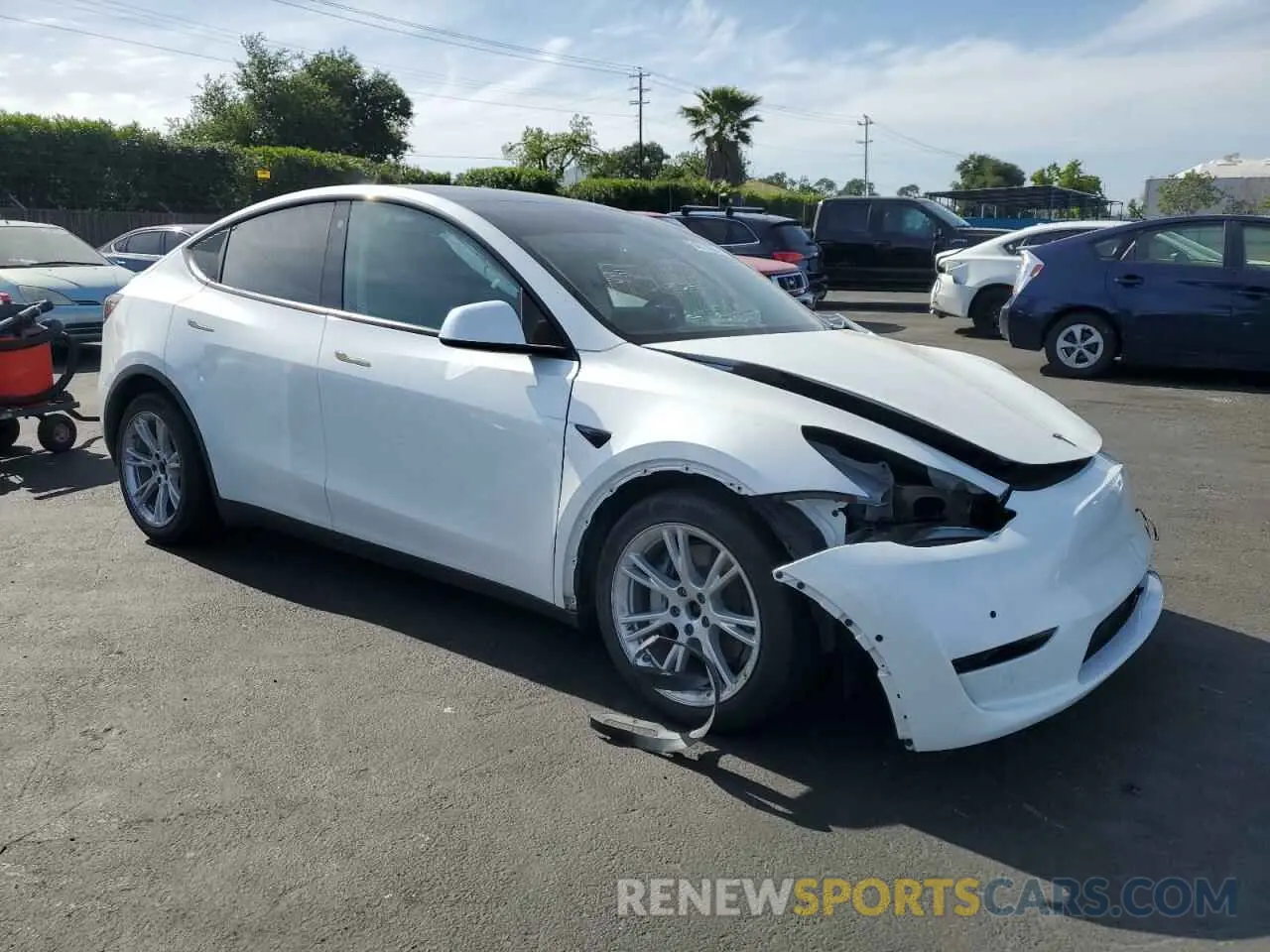 4 fotografías del automóvil dañado 5YJYGAEE1MF305491 TESLA MODEL Y 2021
