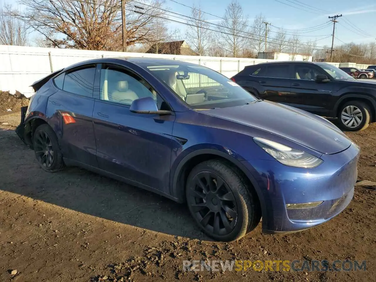 4 fotografías del automóvil dañado 5YJYGAEE2MF262571 TESLA MODEL Y 2021