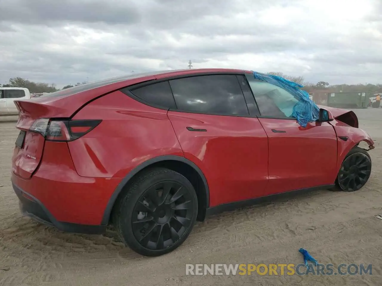 3 fotografías del automóvil dañado 5YJYGAEE2MF286367 TESLA MODEL Y 2021