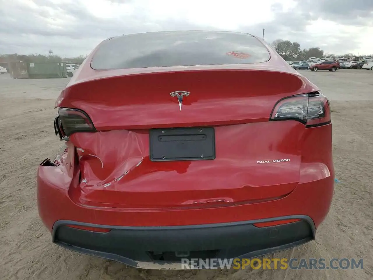6 fotografías del automóvil dañado 5YJYGAEE2MF286367 TESLA MODEL Y 2021