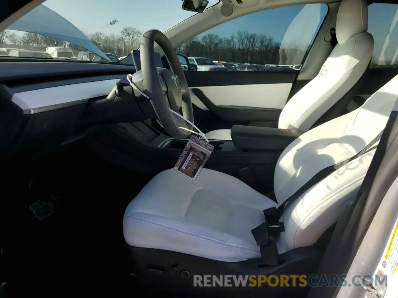 7 fotografías del automóvil dañado 5YJYGAEE2MF301840 TESLA MODEL Y 2021