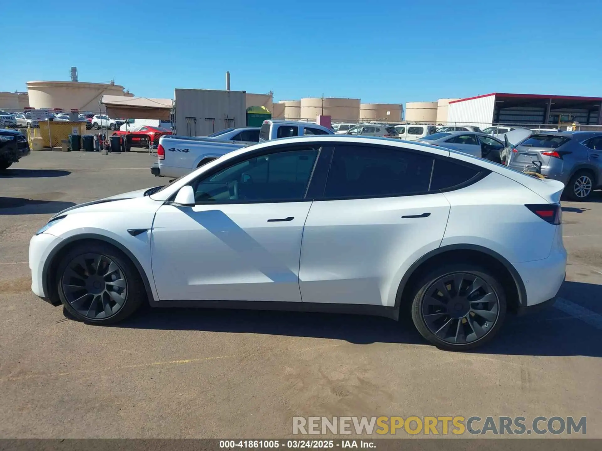 14 fotografías del automóvil dañado 5YJYGAEE3MF194197 TESLA MODEL Y 2021