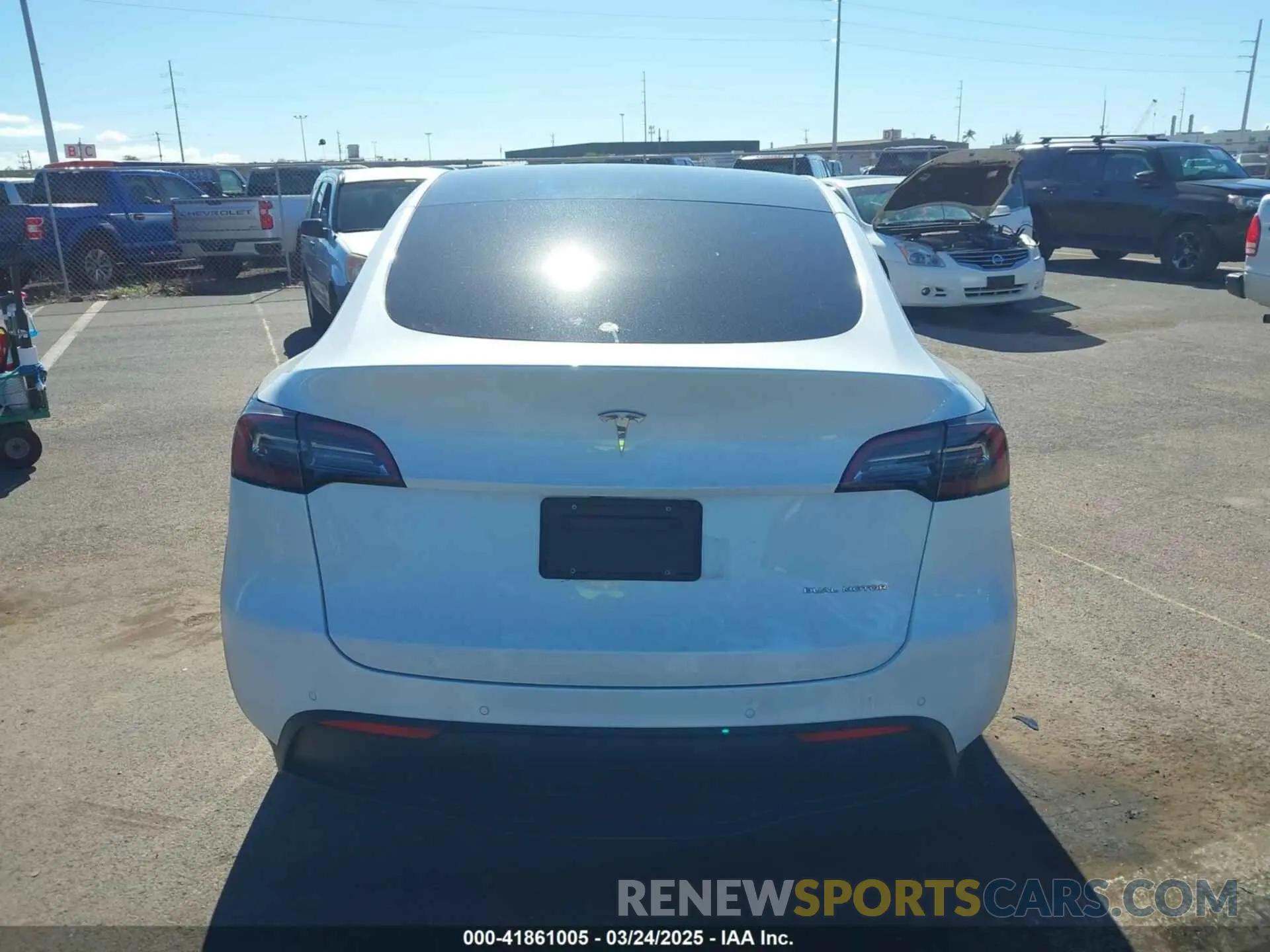 16 fotografías del automóvil dañado 5YJYGAEE3MF194197 TESLA MODEL Y 2021