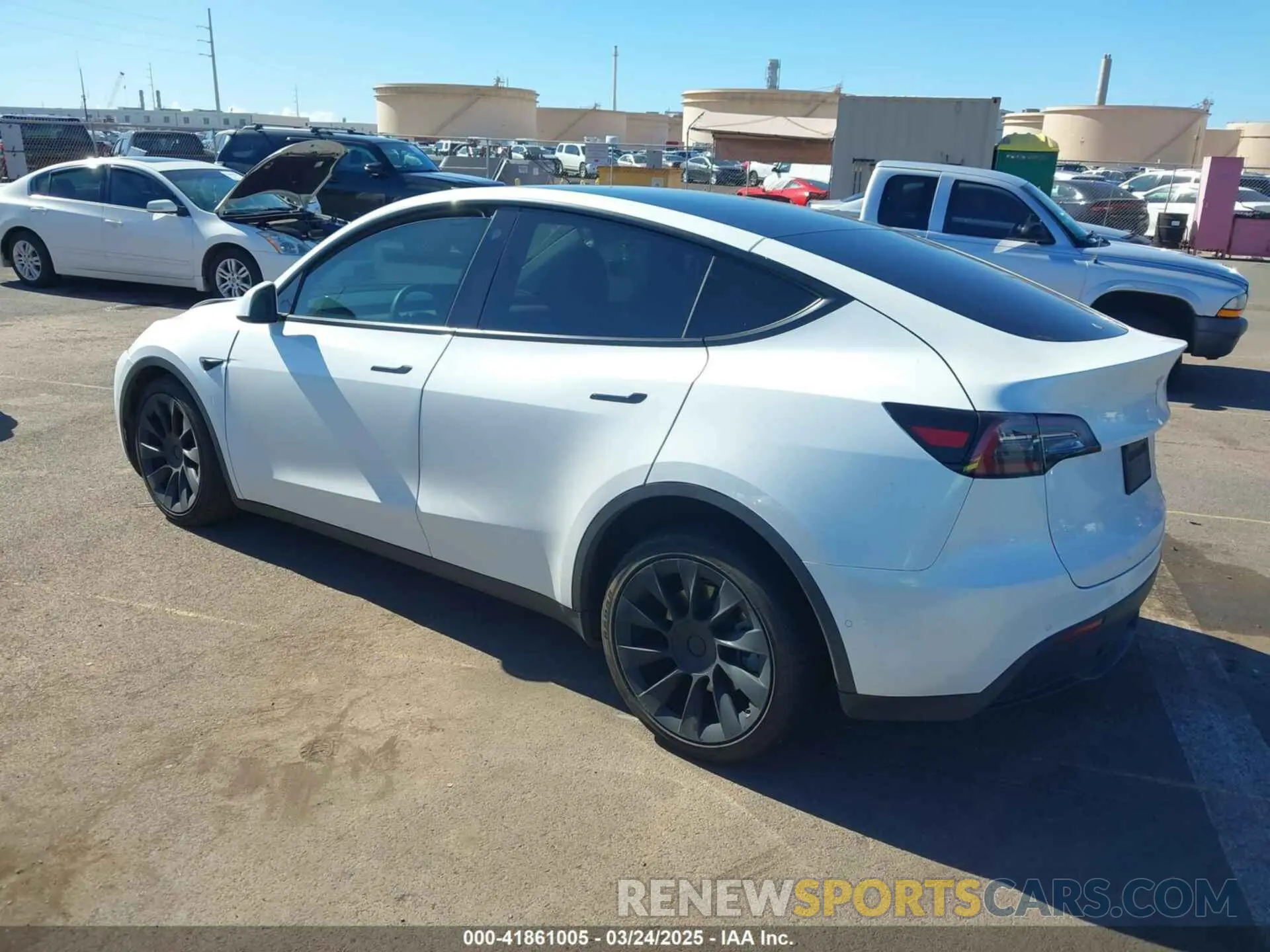 3 fotografías del automóvil dañado 5YJYGAEE3MF194197 TESLA MODEL Y 2021