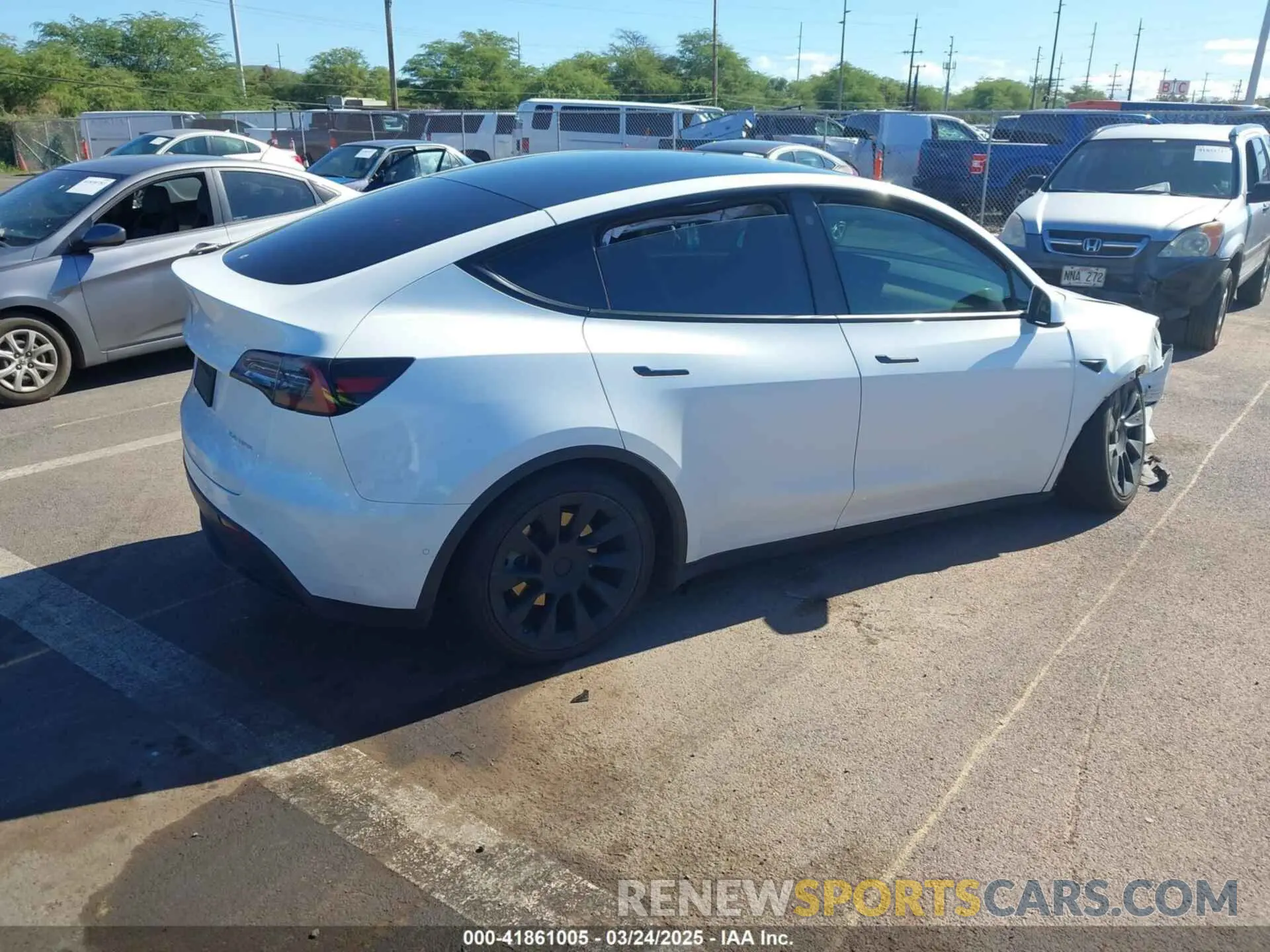 4 fotografías del automóvil dañado 5YJYGAEE3MF194197 TESLA MODEL Y 2021