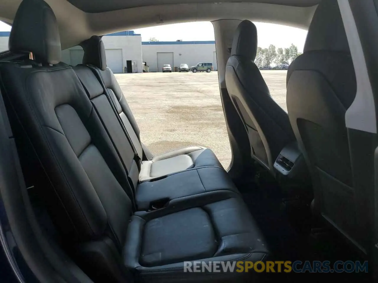 11 fotografías del automóvil dañado 5YJYGAEE3MF223021 TESLA MODEL Y 2021