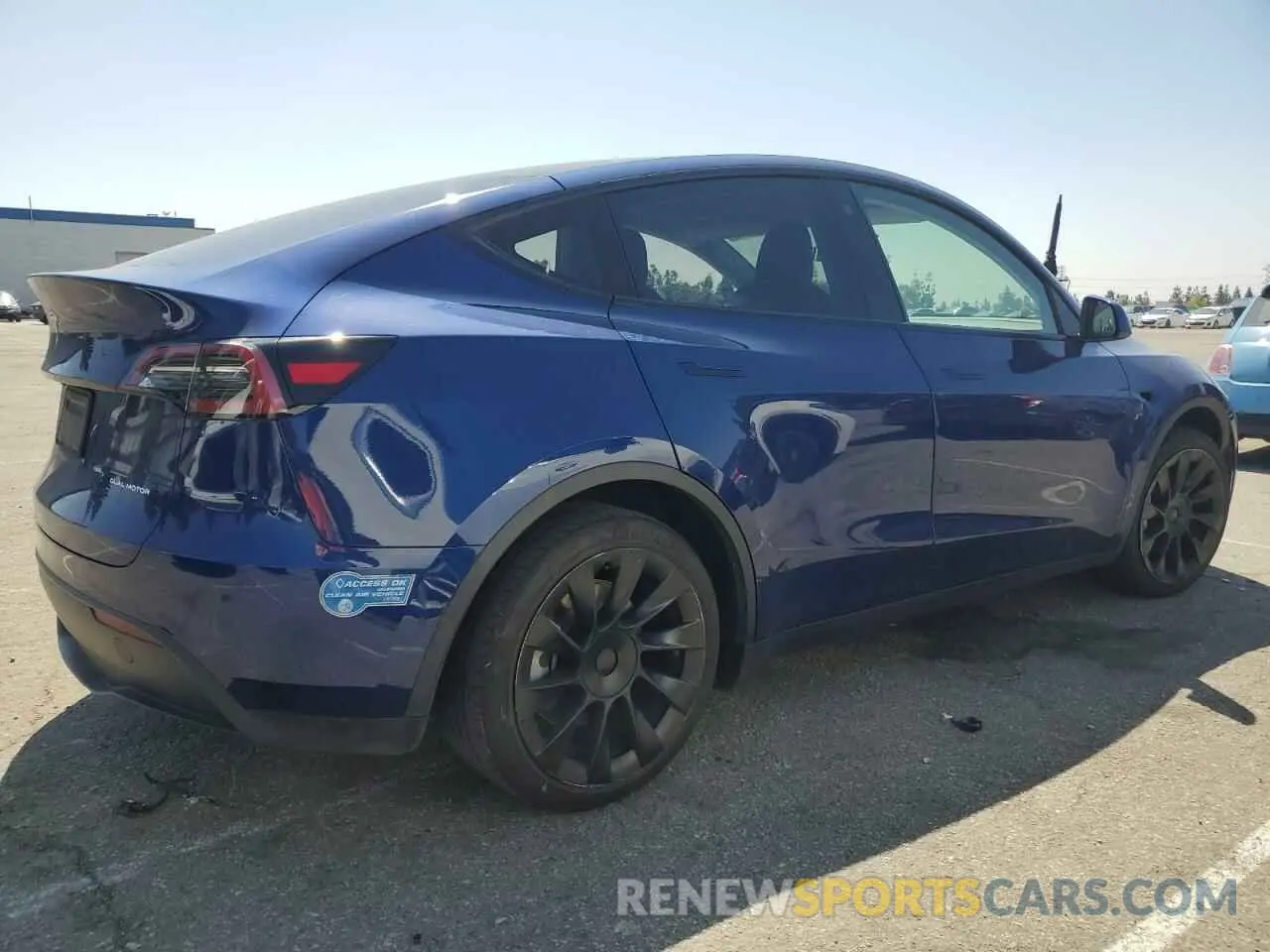 3 fotografías del automóvil dañado 5YJYGAEE3MF223021 TESLA MODEL Y 2021