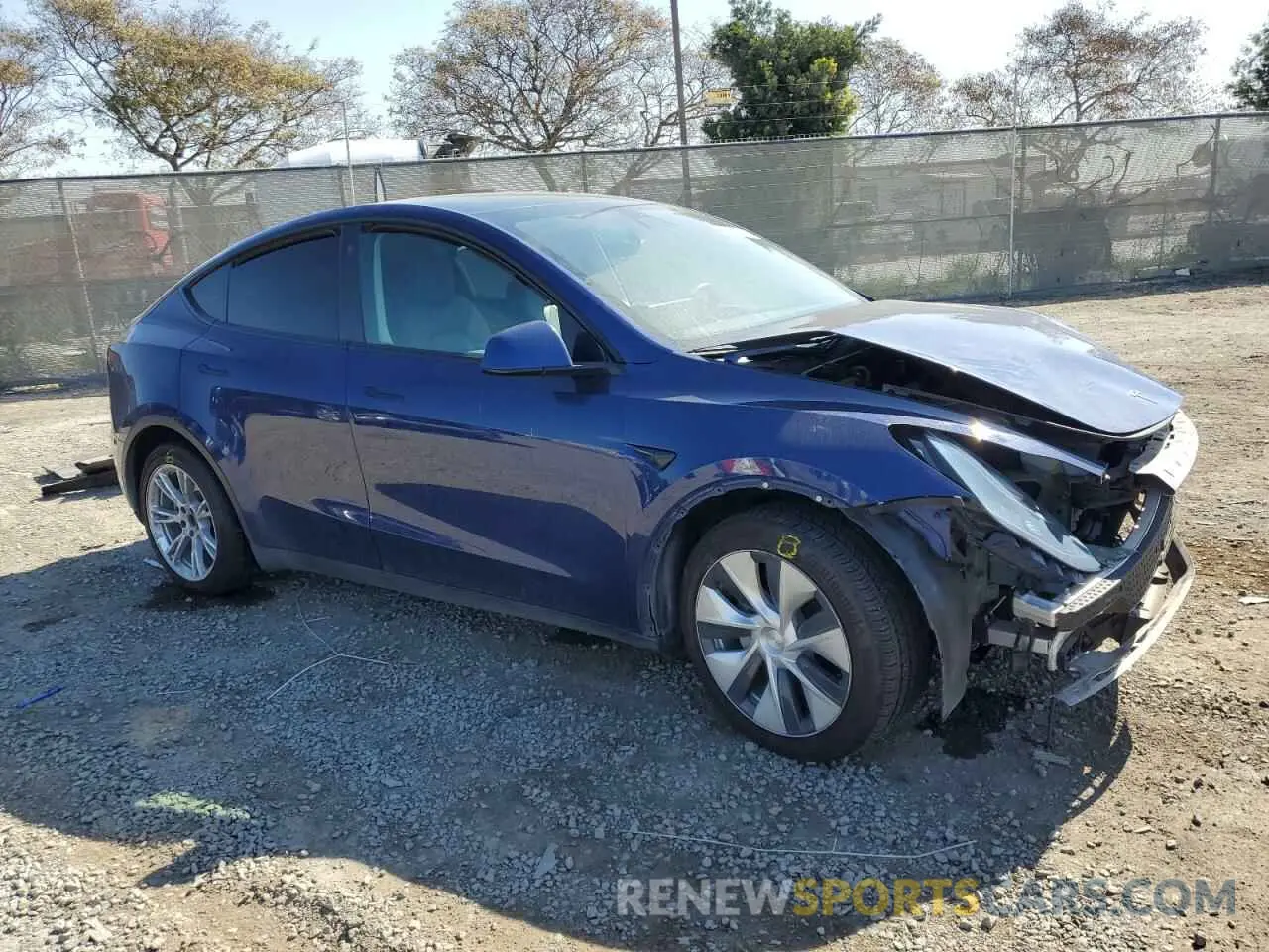 4 fotografías del automóvil dañado 5YJYGAEE3MF231751 TESLA MODEL Y 2021