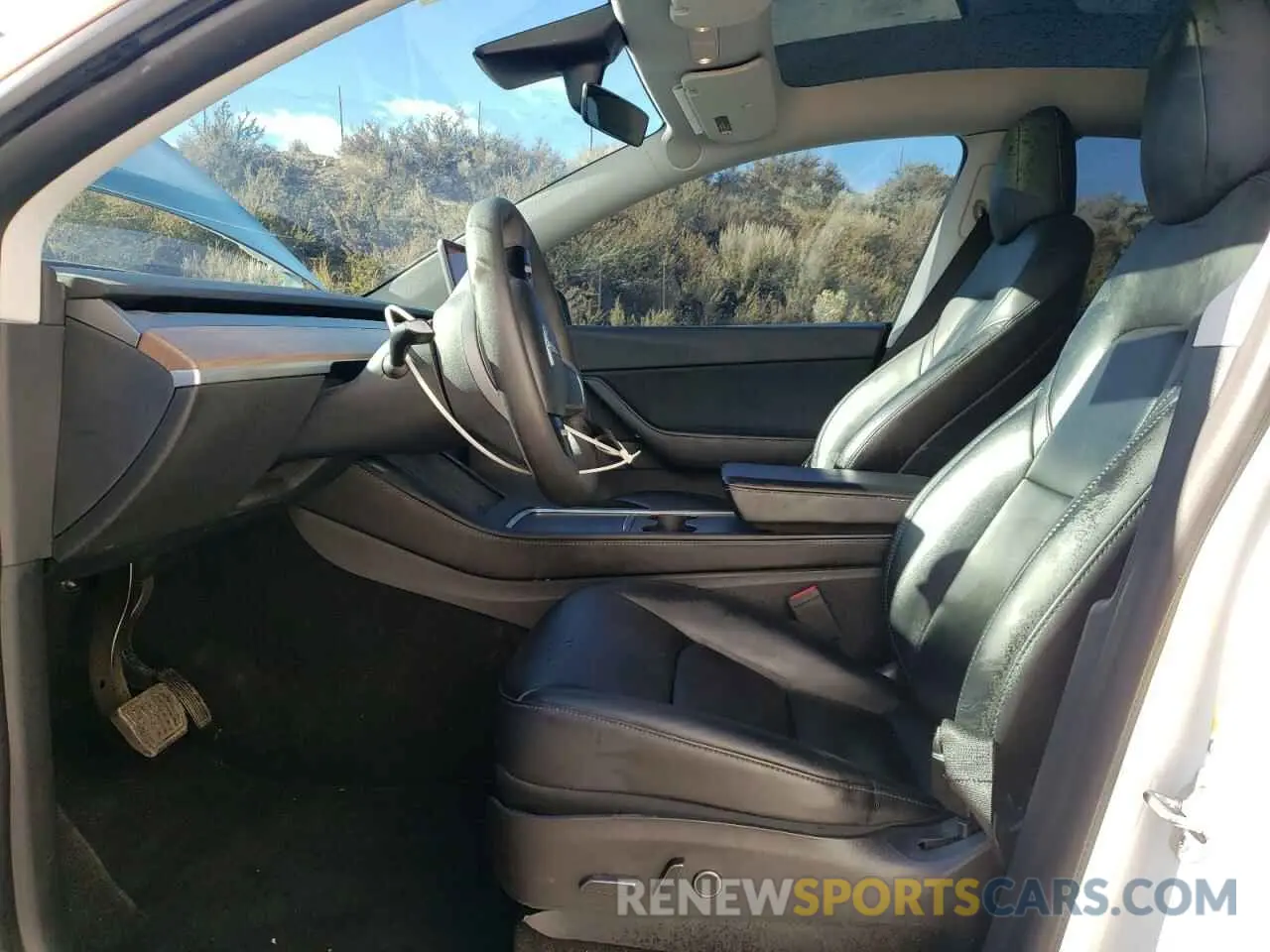 7 fotografías del automóvil dañado 5YJYGAEE3MF254821 TESLA MODEL Y 2021
