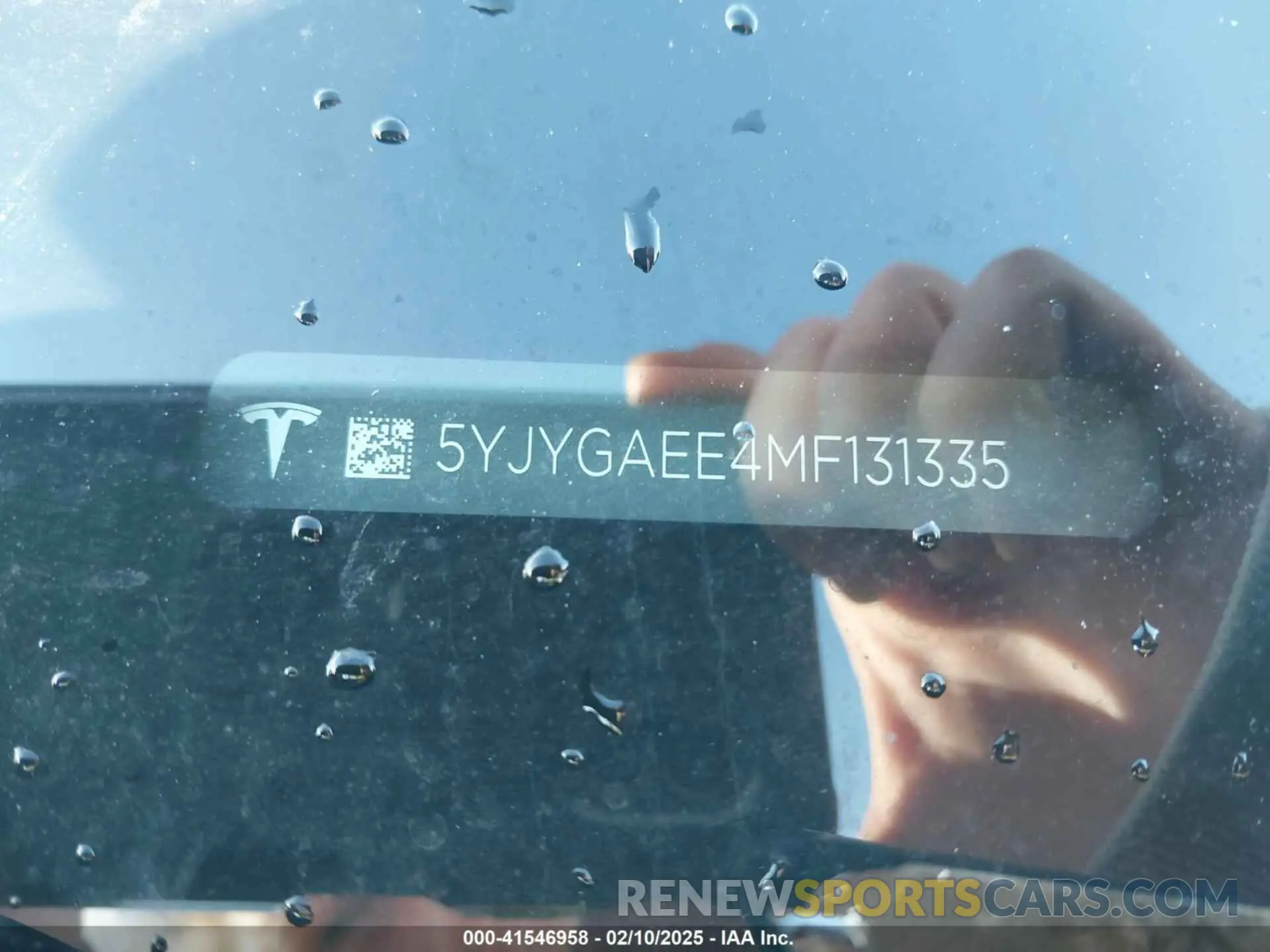 9 fotografías del automóvil dañado 5YJYGAEE4MF131335 TESLA MODEL Y 2021