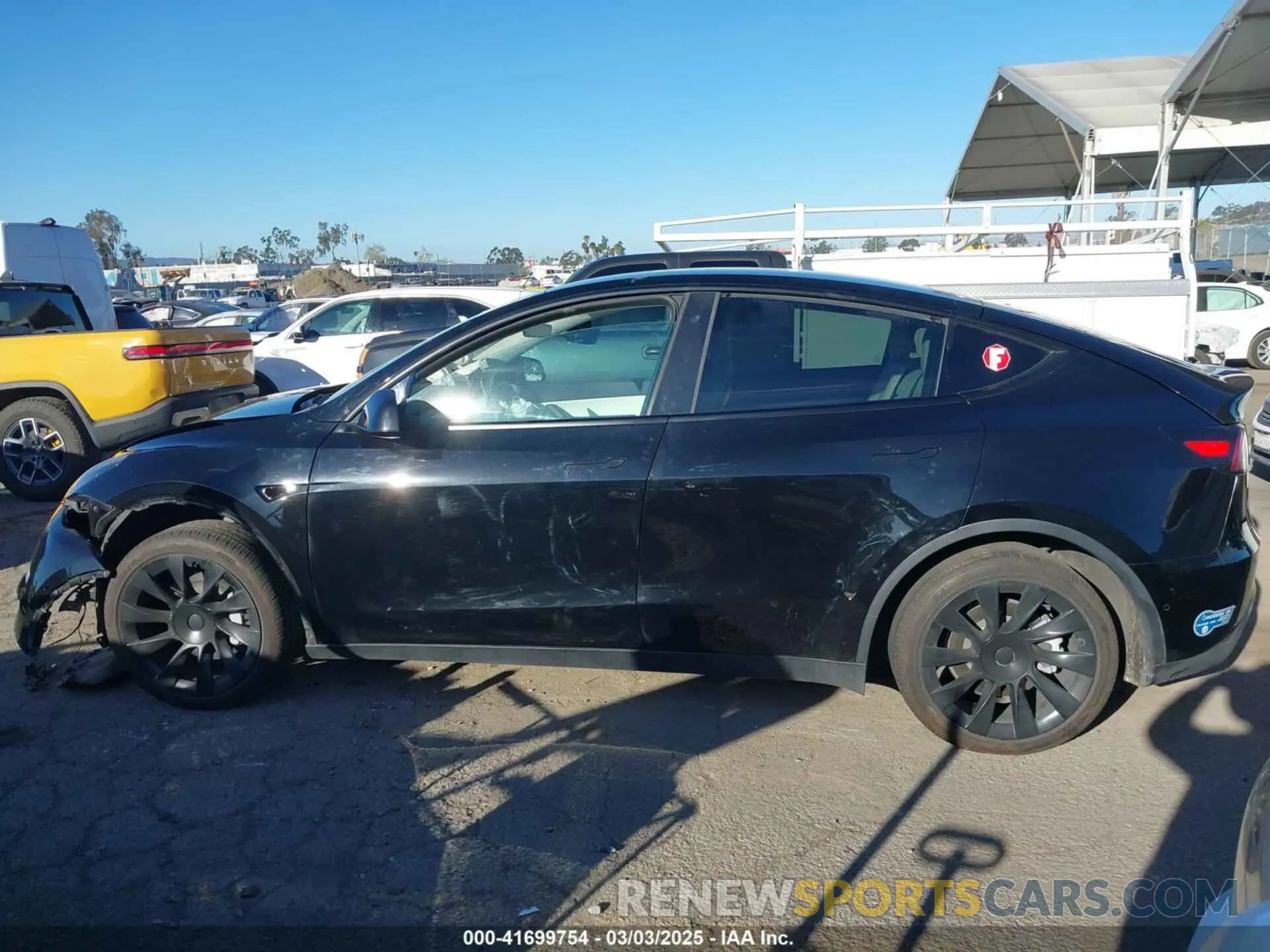 14 fotografías del automóvil dañado 5YJYGAEE5MF158253 TESLA MODEL Y 2021