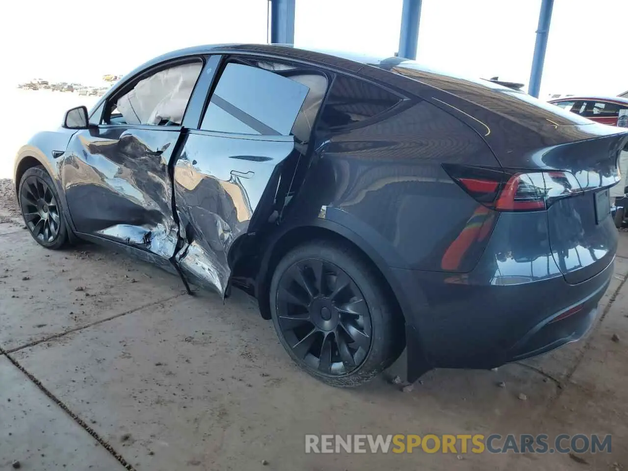 2 fotografías del automóvil dañado 5YJYGAEE5MF195156 TESLA MODEL Y 2021