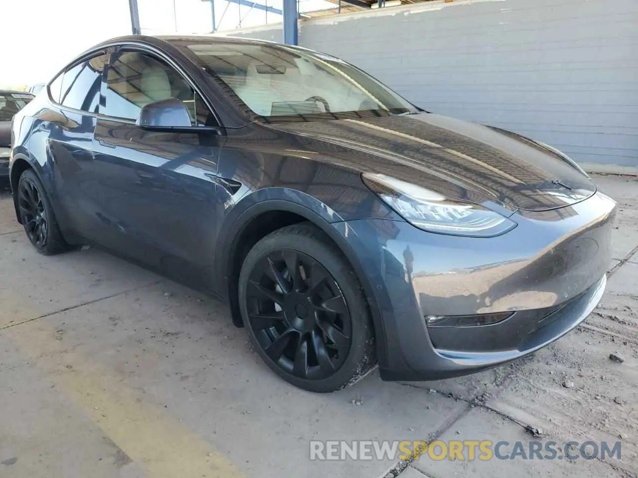 4 fotografías del automóvil dañado 5YJYGAEE5MF195156 TESLA MODEL Y 2021