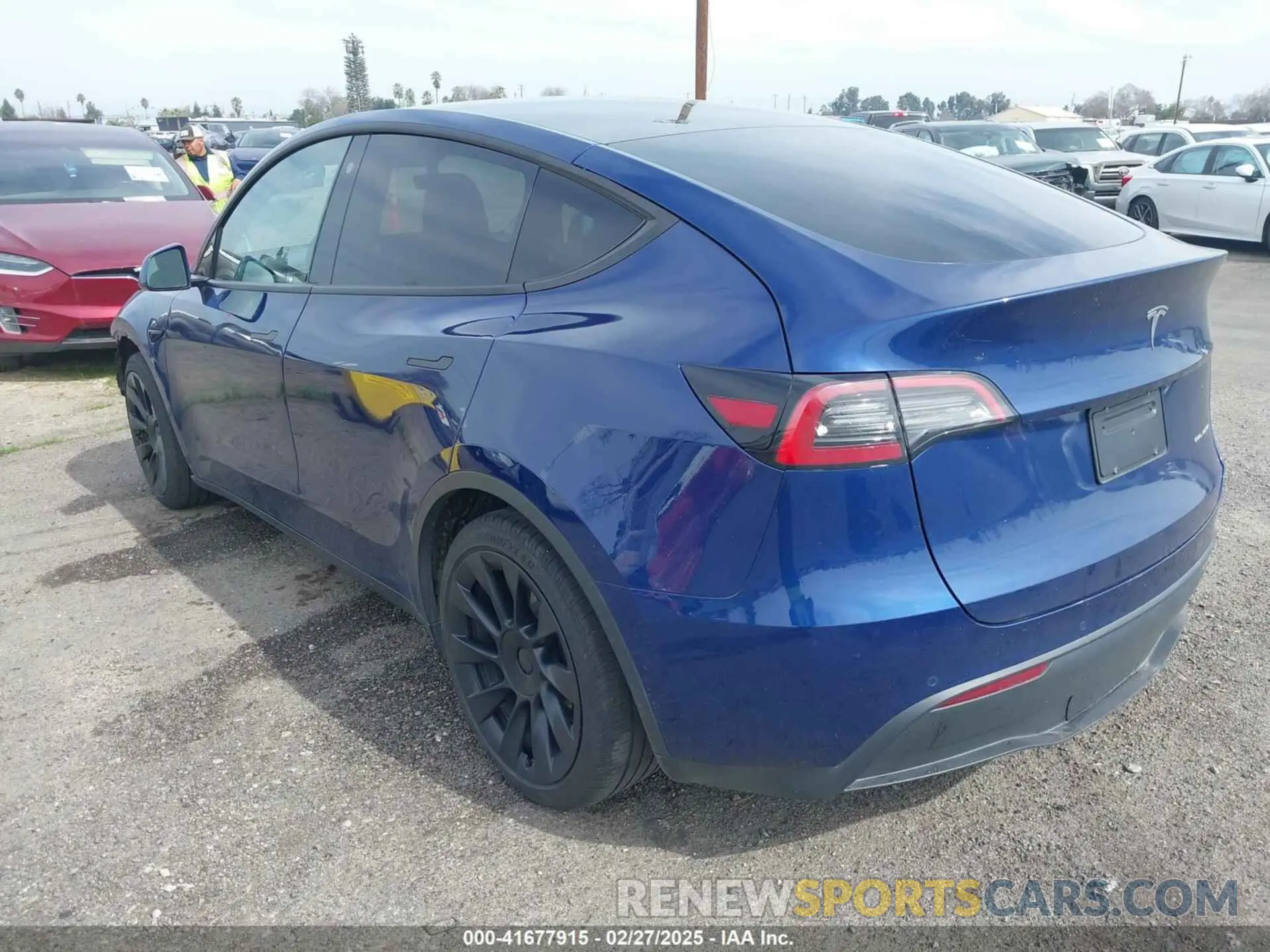 3 fotografías del automóvil dañado 5YJYGAEE5MF199286 TESLA MODEL Y 2021