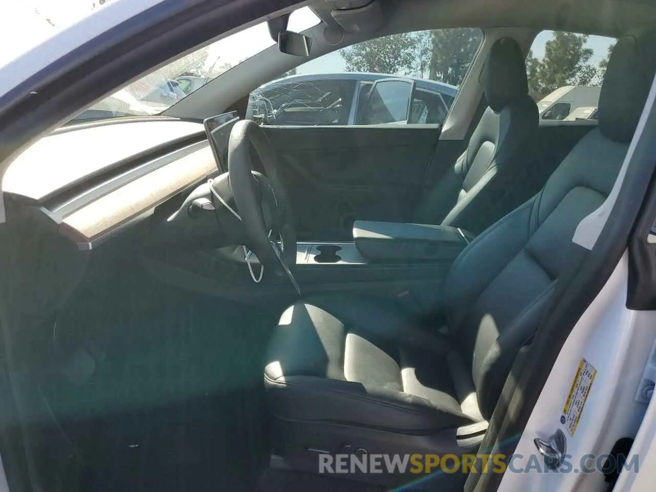 7 fotografías del automóvil dañado 5YJYGAEE5MF260250 TESLA MODEL Y 2021