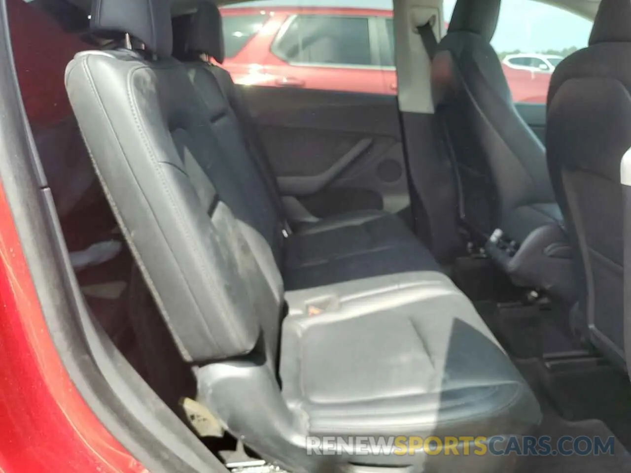 10 fotografías del automóvil dañado 5YJYGAEE6MF187986 TESLA MODEL Y 2021