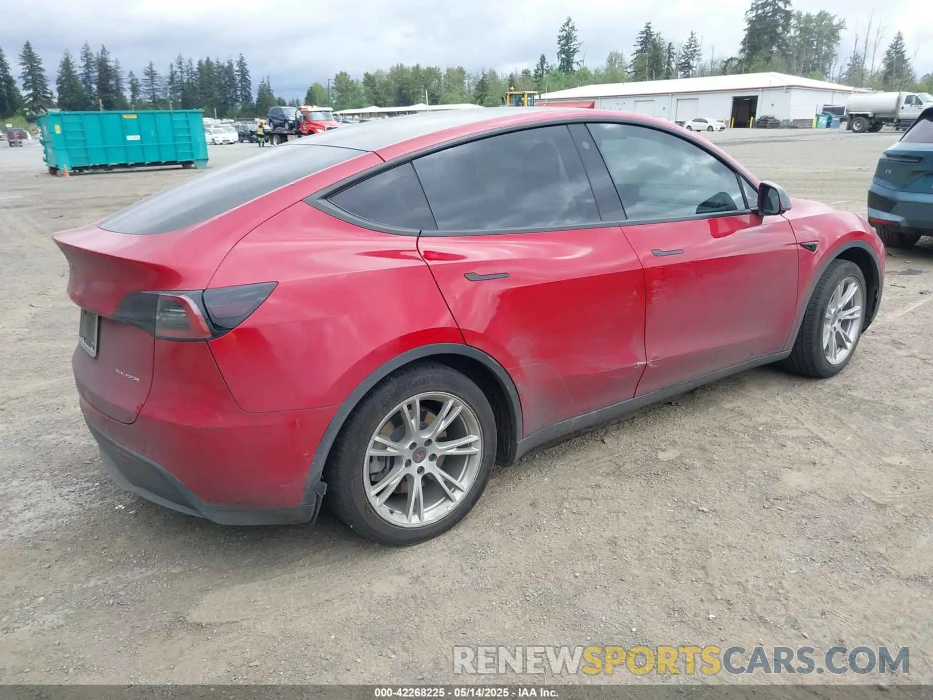 4 fotografías del automóvil dañado 5YJYGAEE6MF205256 TESLA MODEL Y 2021