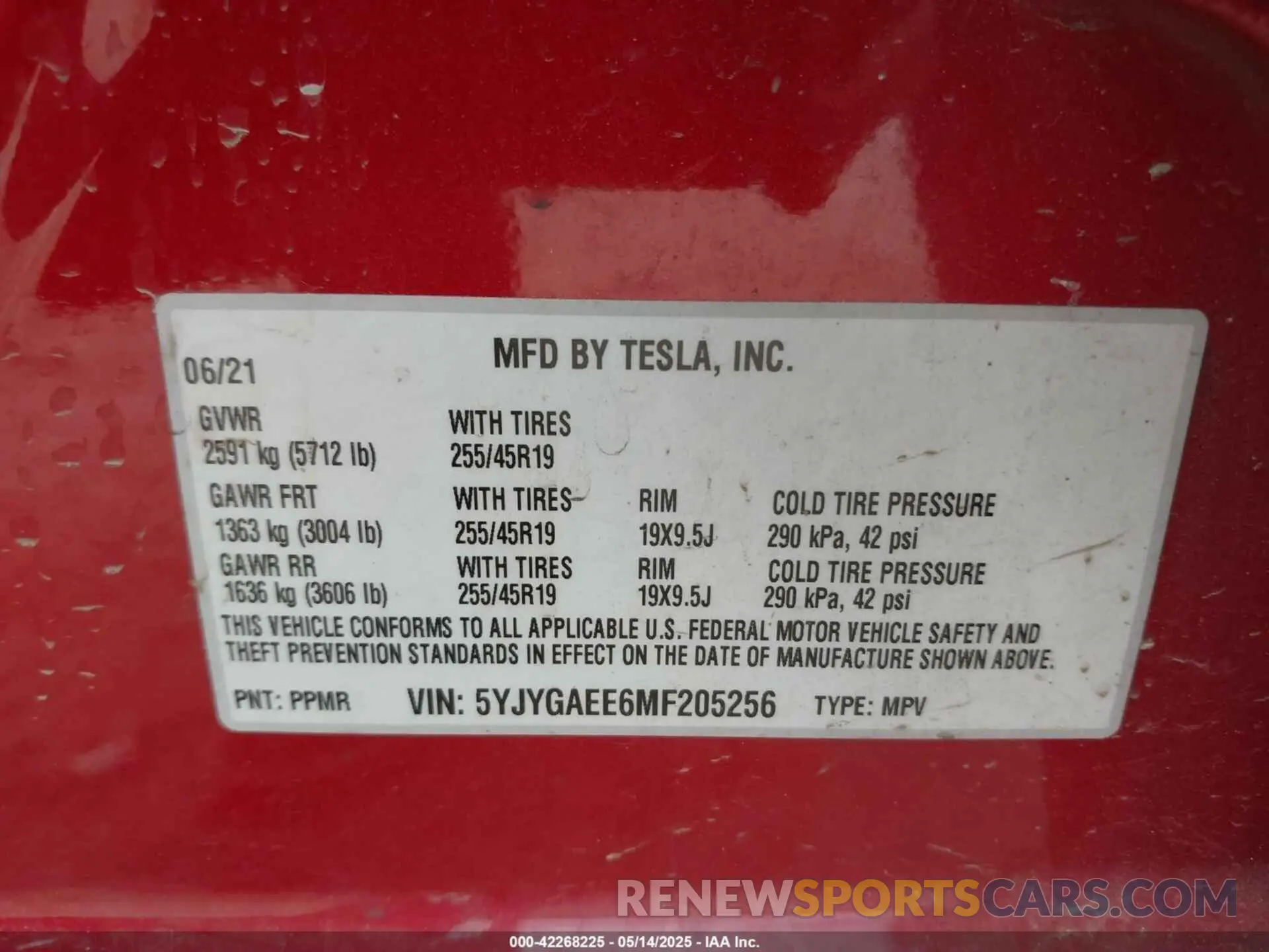 9 fotografías del automóvil dañado 5YJYGAEE6MF205256 TESLA MODEL Y 2021