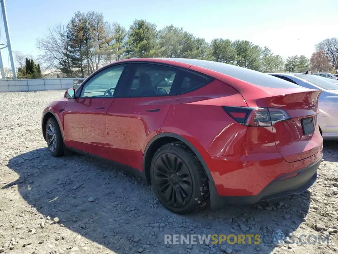 2 fotografías del automóvil dañado 5YJYGAEE6MF264727 TESLA MODEL Y 2021