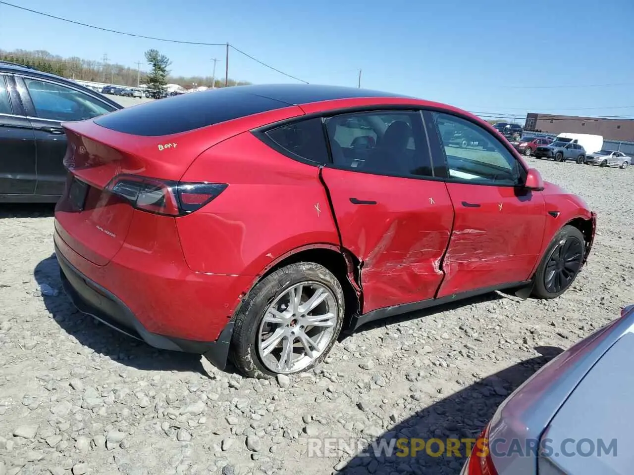 3 fotografías del automóvil dañado 5YJYGAEE6MF264727 TESLA MODEL Y 2021