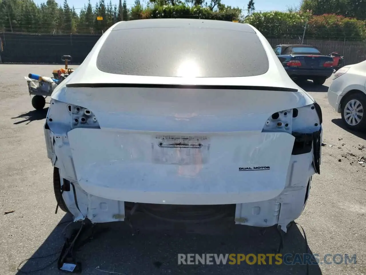 6 fotografías del automóvil dañado 5YJYGAEE7MF283173 TESLA MODEL Y 2021