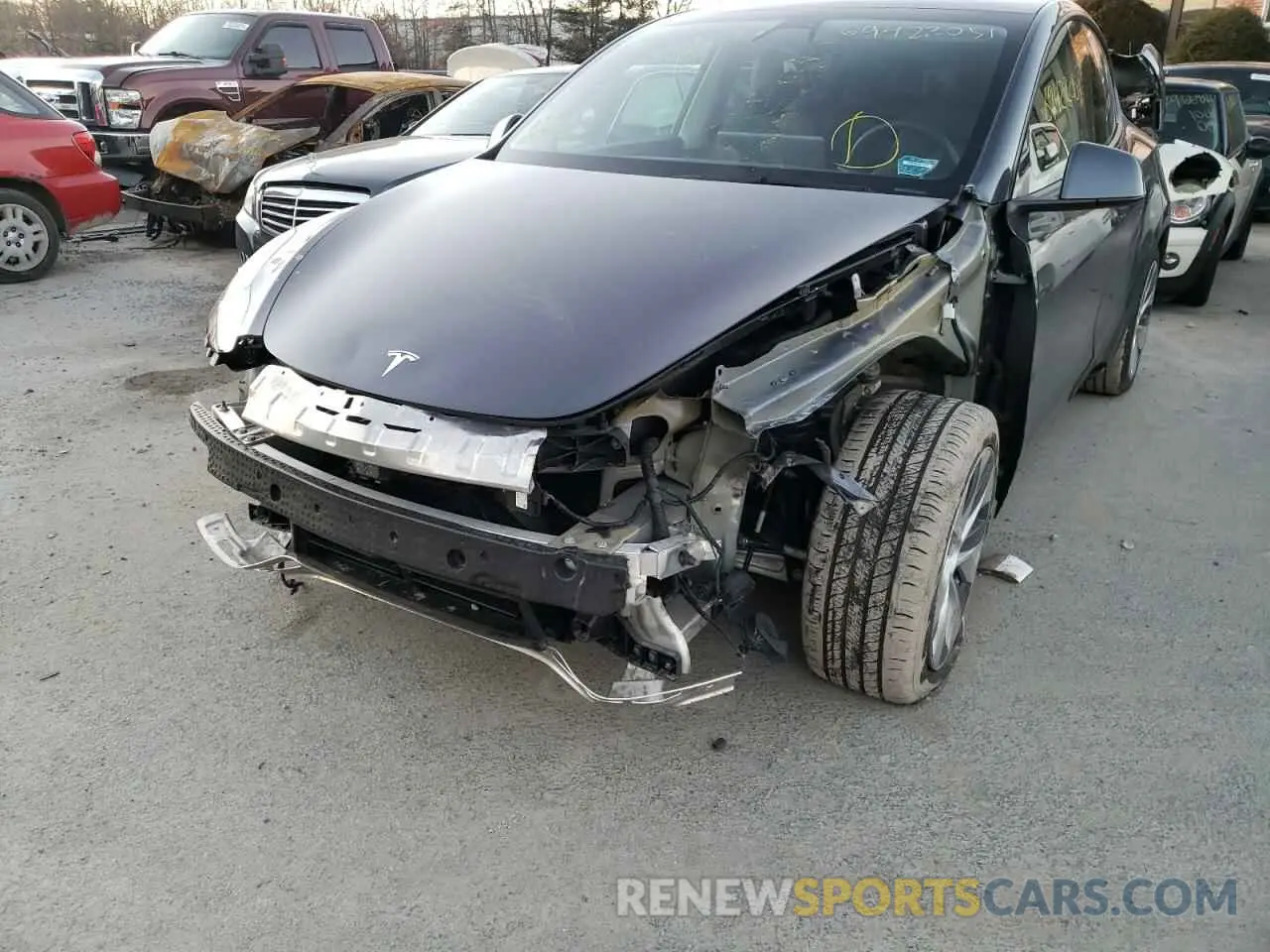 9 fotografías del automóvil dañado 5YJYGAEE8MF116305 TESLA MODEL Y 2021