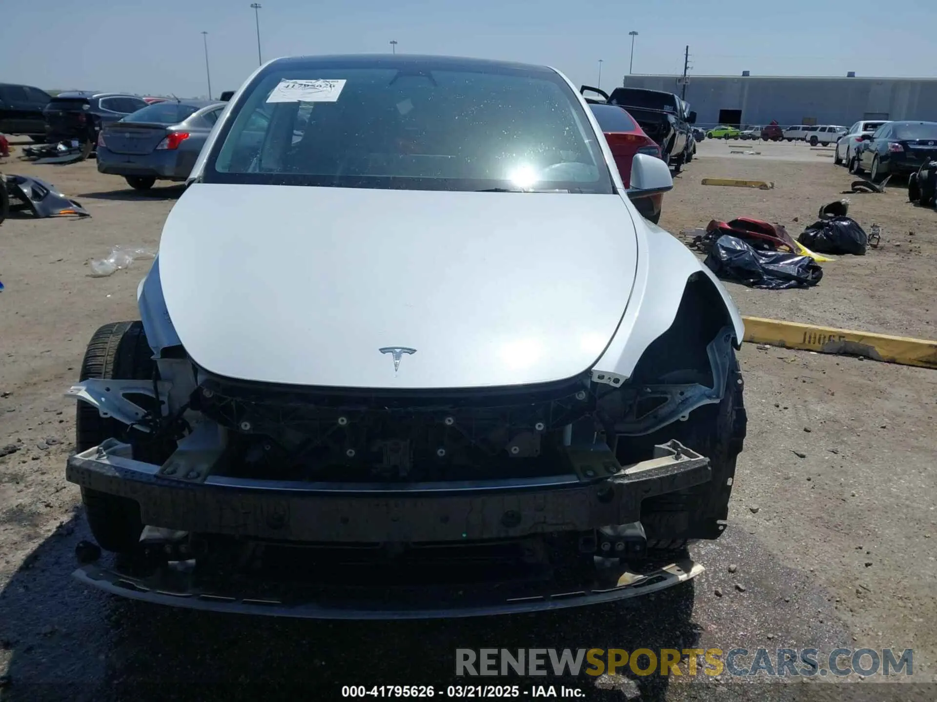 13 fotografías del automóvil dañado 5YJYGAEE8MF187987 TESLA MODEL Y 2021