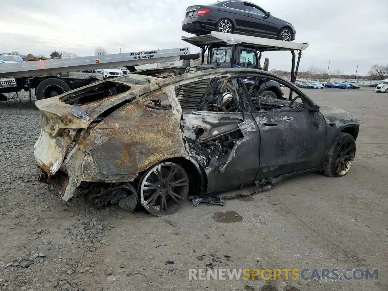 3 fotografías del automóvil dañado 5YJYGAEE8MF188542 TESLA MODEL Y 2021