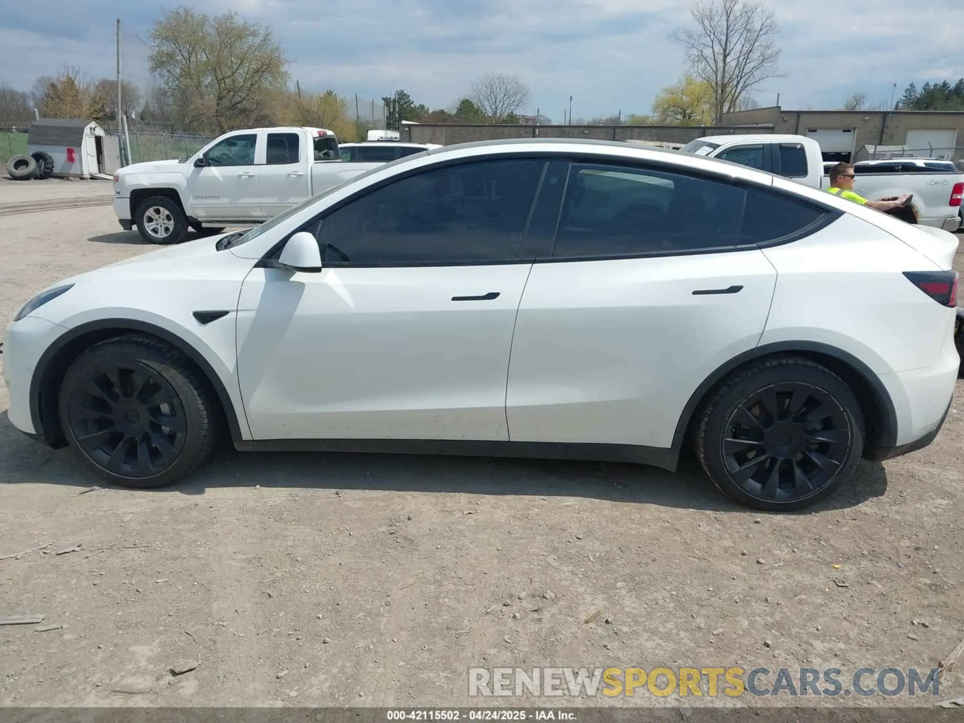 14 fotografías del automóvil dañado 5YJYGAEEXMF149158 TESLA MODEL Y 2021