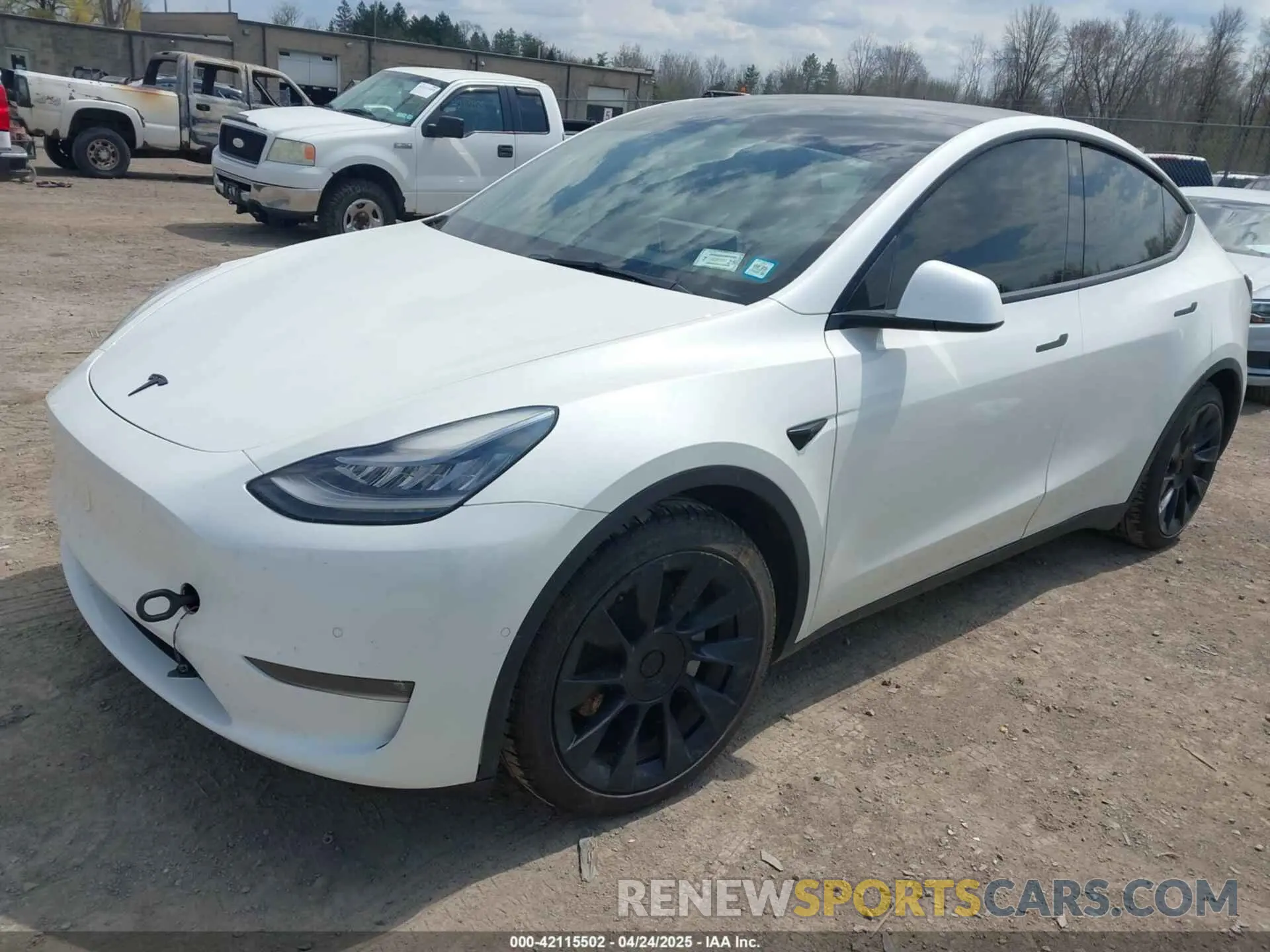 2 fotografías del automóvil dañado 5YJYGAEEXMF149158 TESLA MODEL Y 2021
