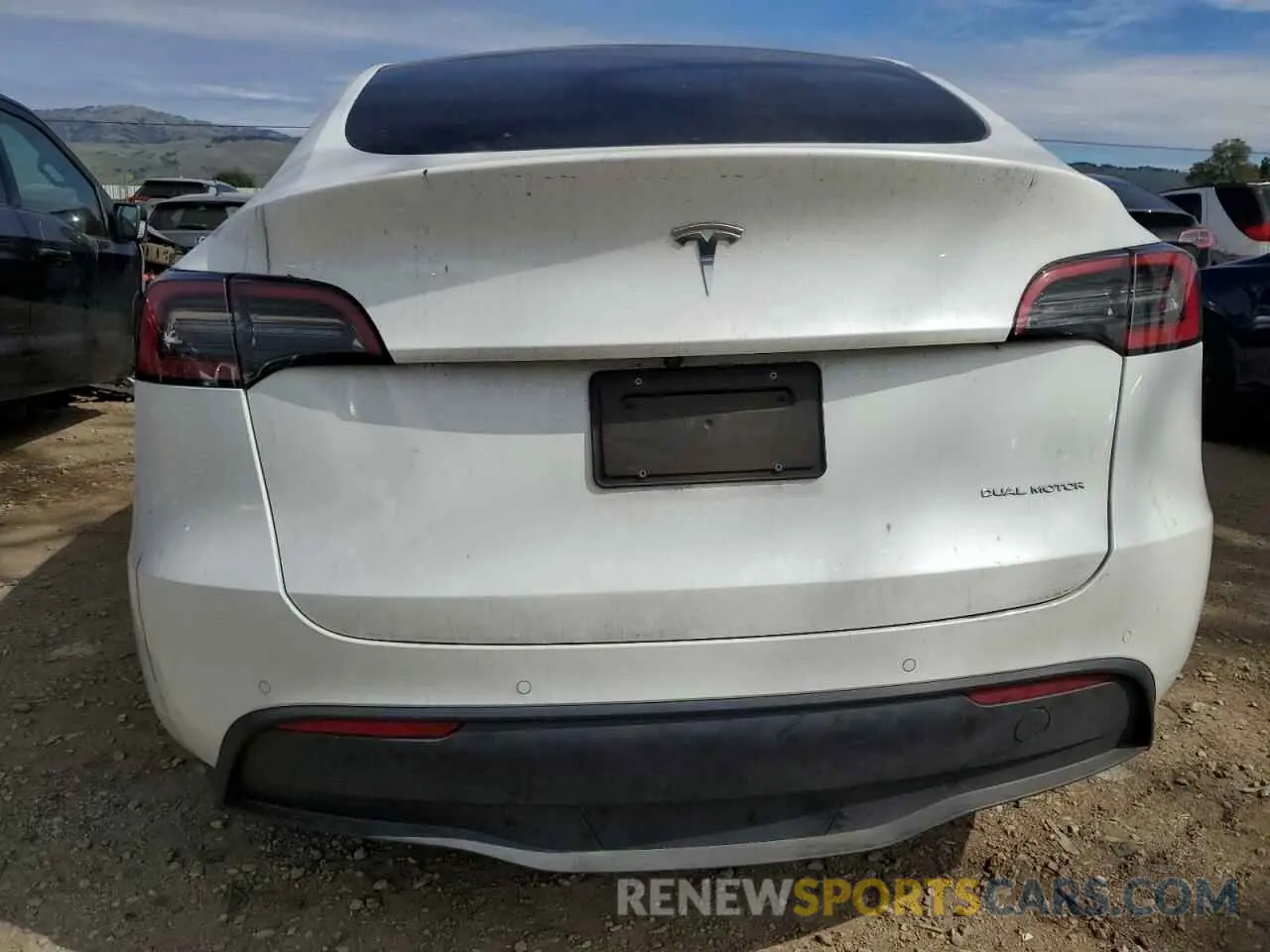 6 fotografías del automóvil dañado 5YJYGAEEXMF199476 TESLA MODEL Y 2021