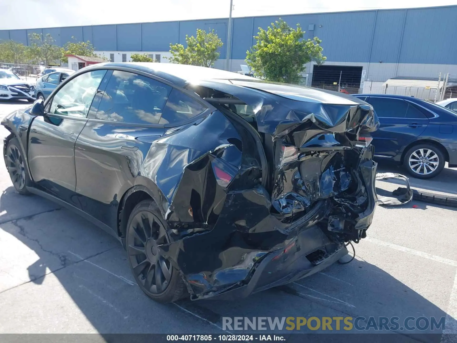 19 fotografías del automóvil dañado 5YJYGAEEXMF244190 TESLA MODEL Y 2021