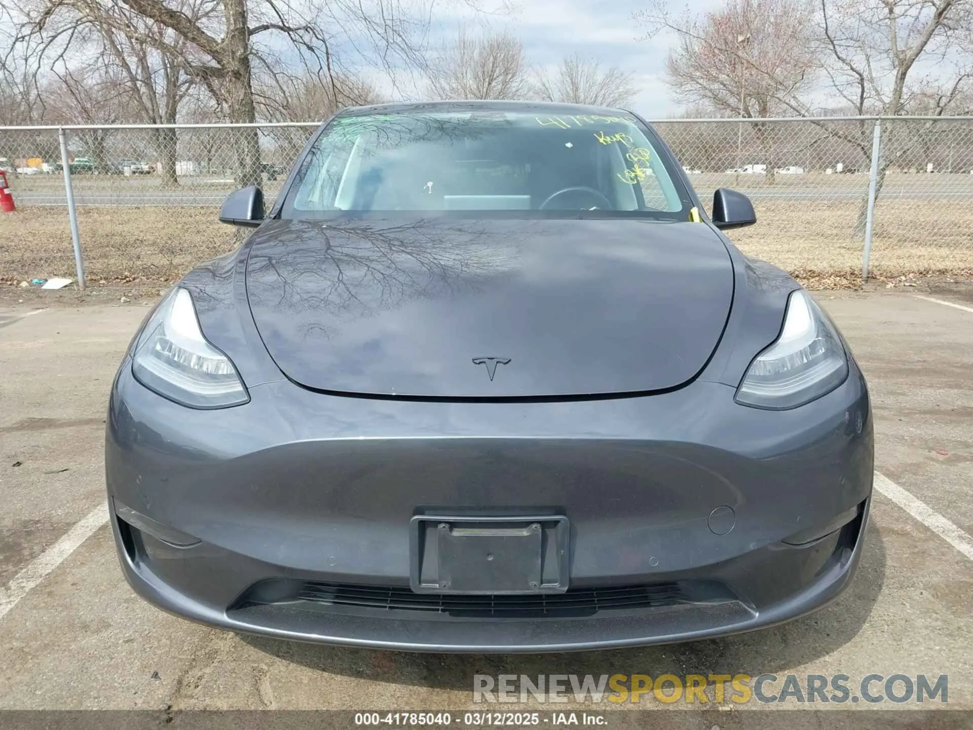 12 fotografías del automóvil dañado 5YJYGDED2MF118205 TESLA MODEL Y 2021
