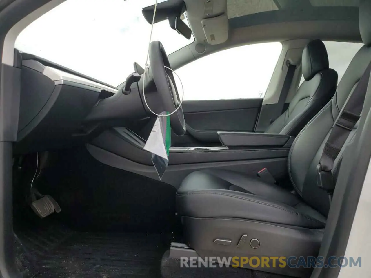 7 fotografías del automóvil dañado 5YJYGDED3MF134168 TESLA MODEL Y 2021