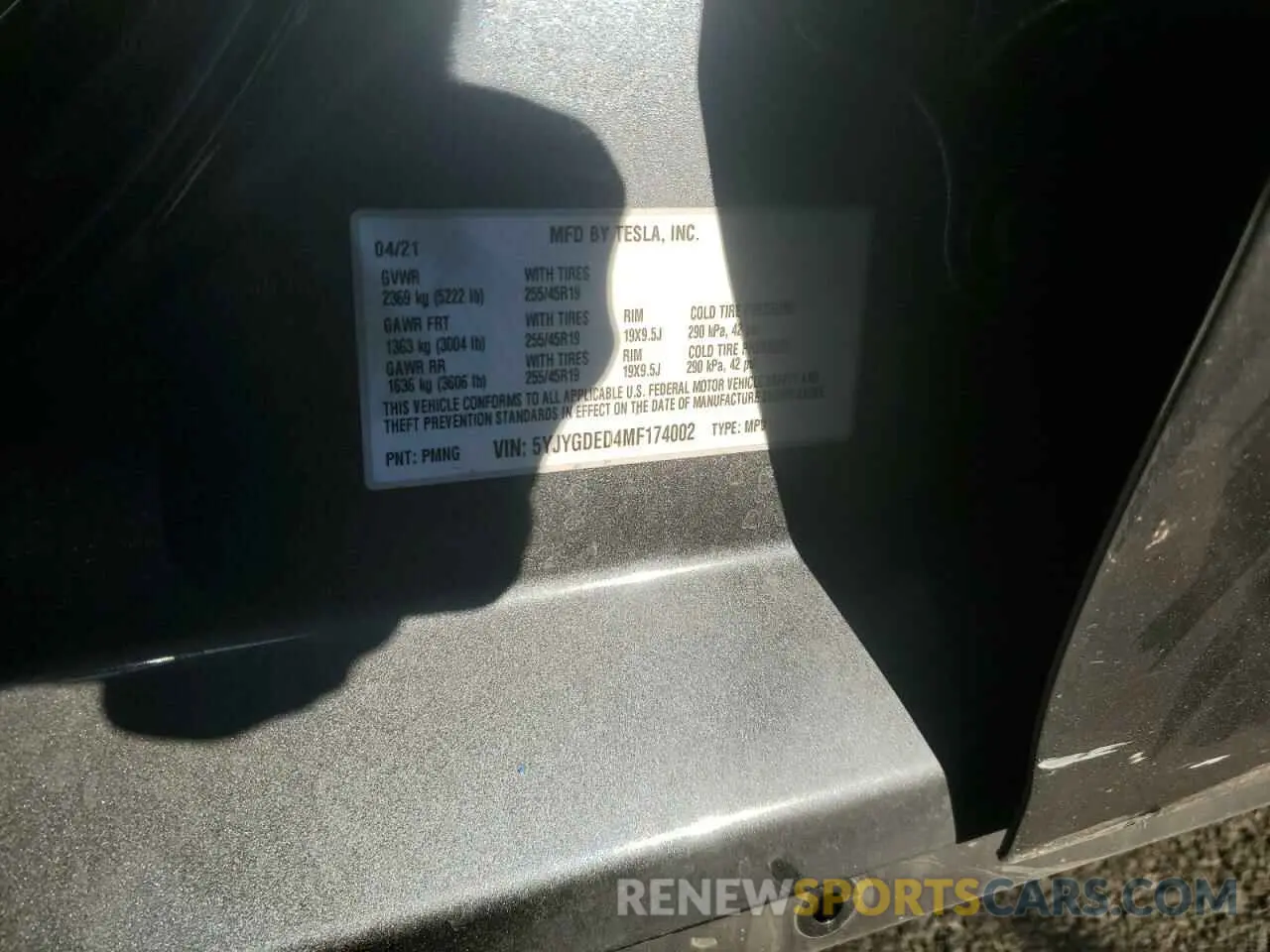 15 fotografías del automóvil dañado 5YJYGDED4MF174002 TESLA MODEL Y 2021
