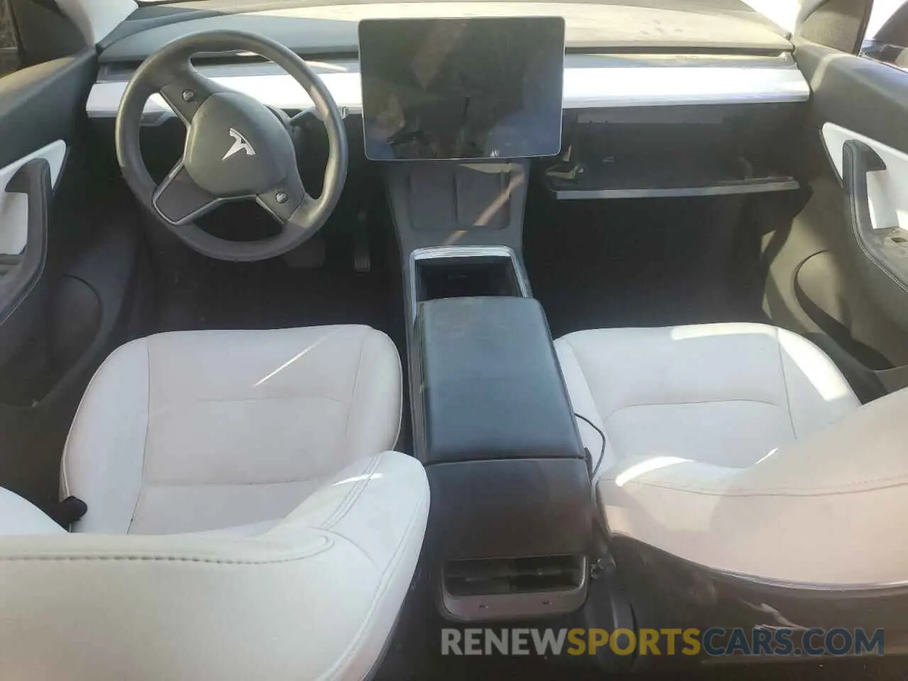 8 fotografías del automóvil dañado 5YJYGDED4MF174002 TESLA MODEL Y 2021