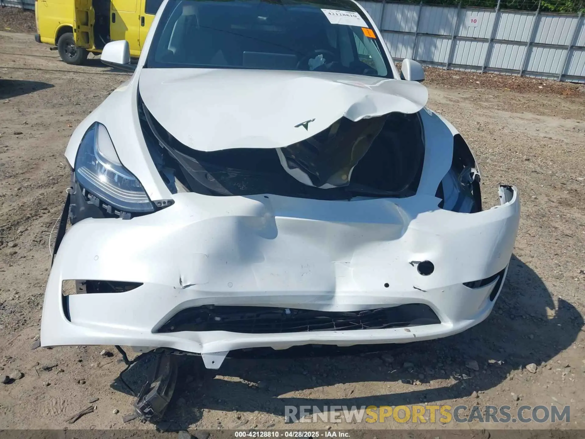 6 fotografías del automóvil dañado 5YJYGDED4MF192824 TESLA MODEL Y 2021
