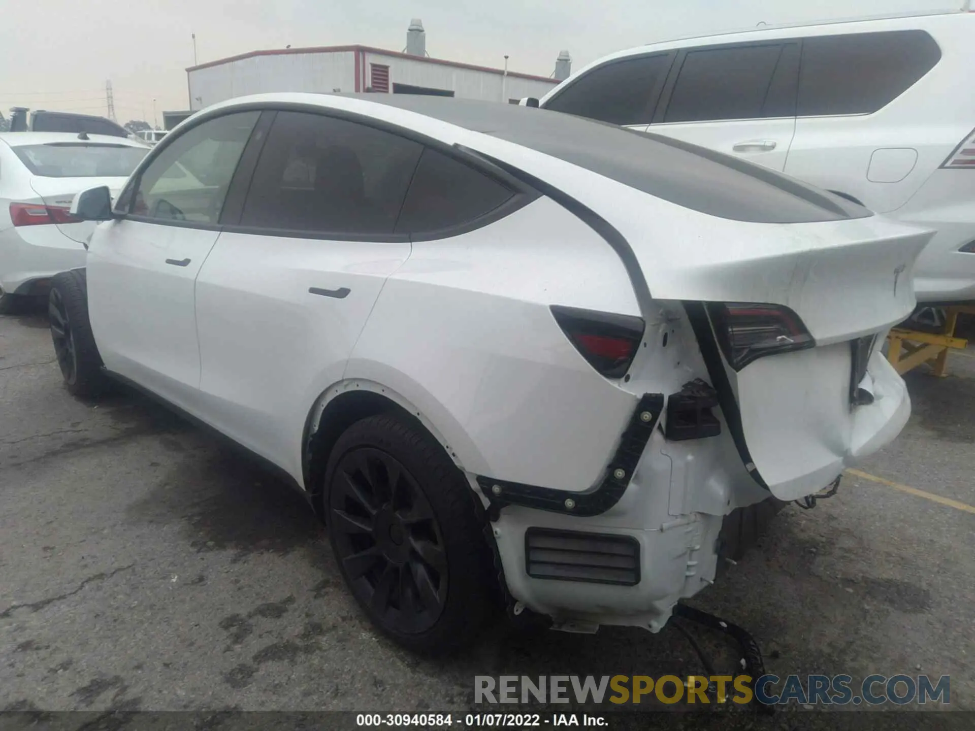 3 fotografías del automóvil dañado 5YJYGDED5MF192864 TESLA MODEL Y 2021