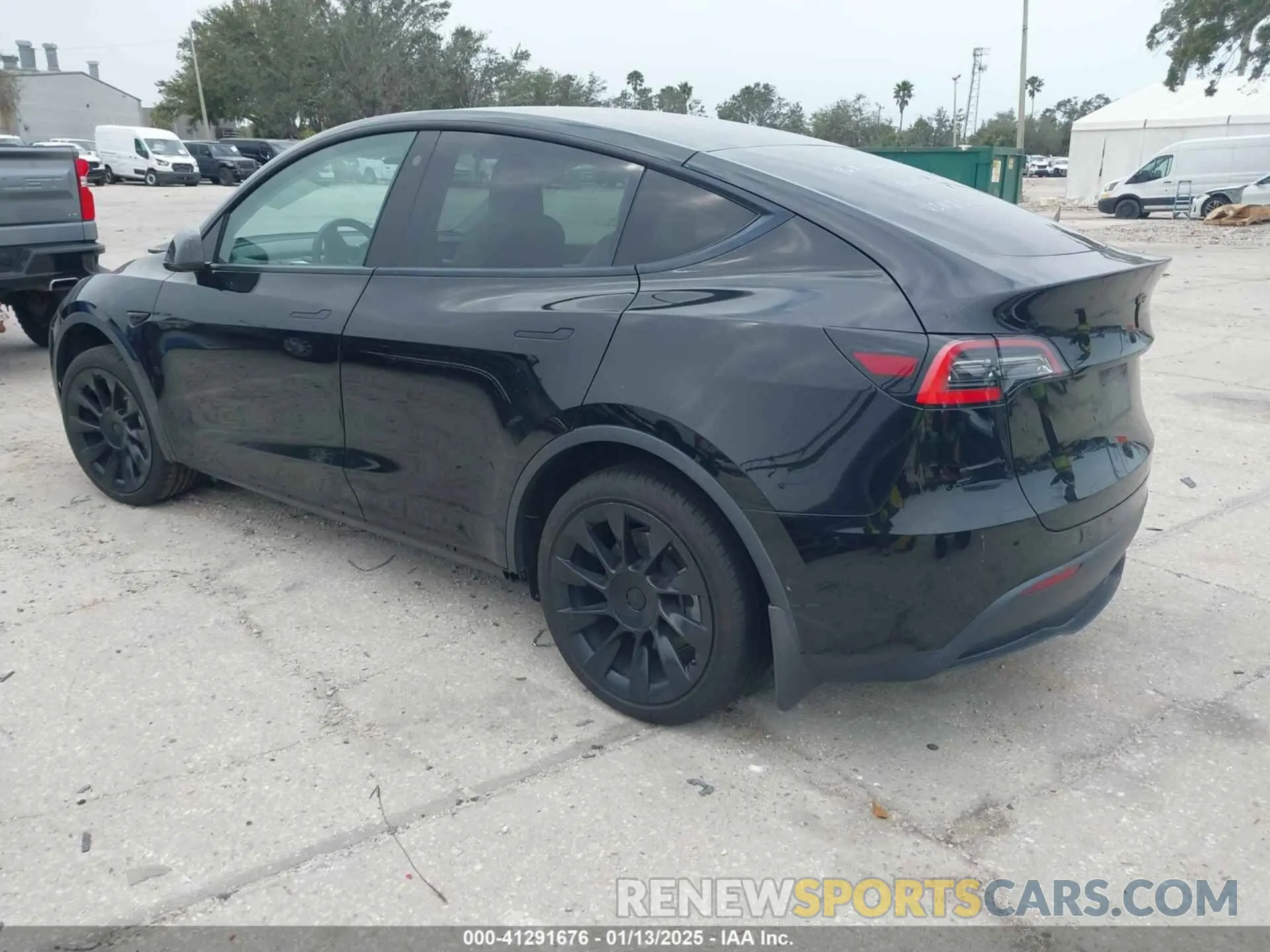 3 fotografías del automóvil dañado 5YJYGDED8MF123246 TESLA MODEL Y 2021