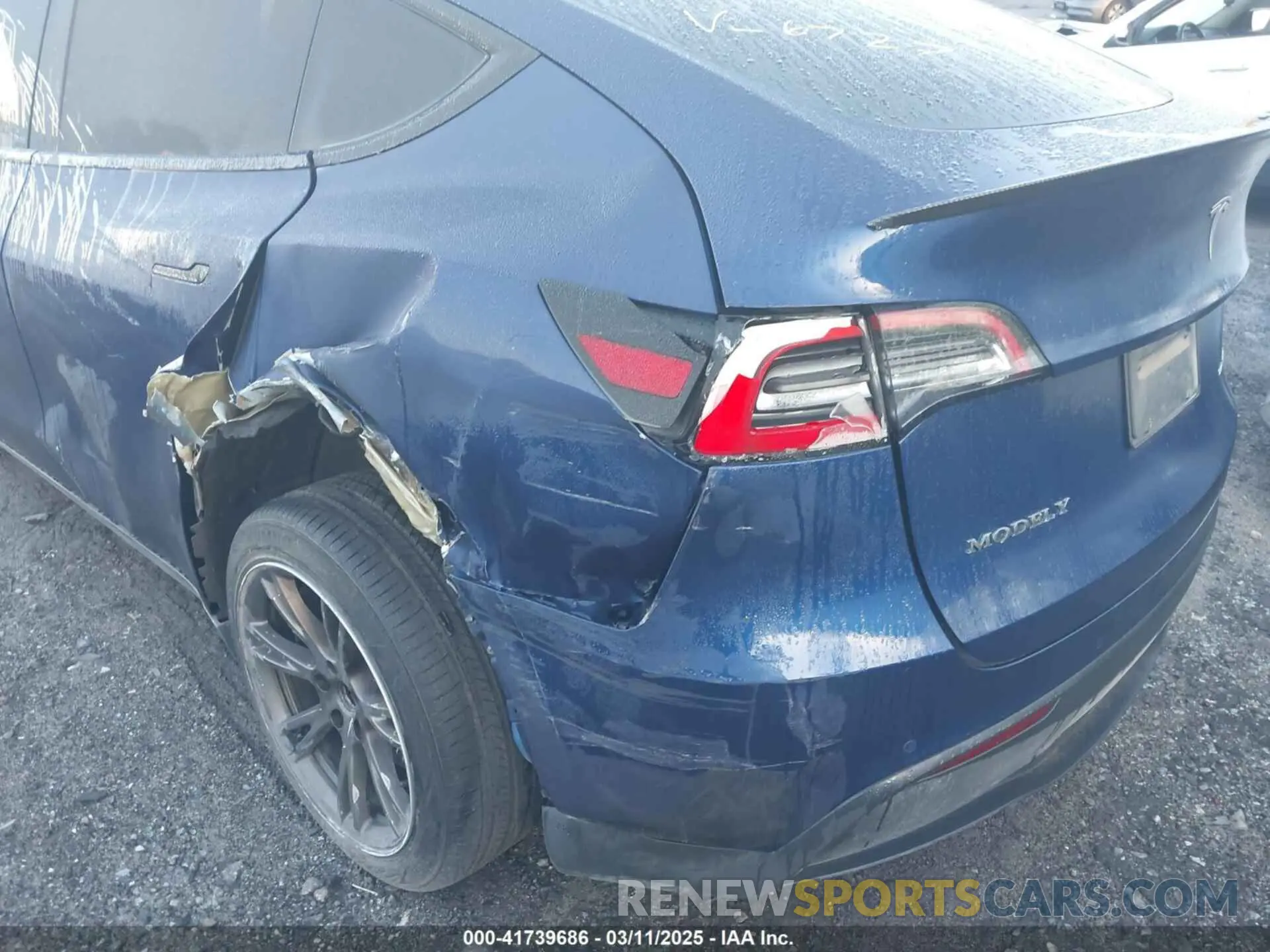 18 fotografías del automóvil dañado 5YJYGDEE0MF066727 TESLA MODEL Y 2021