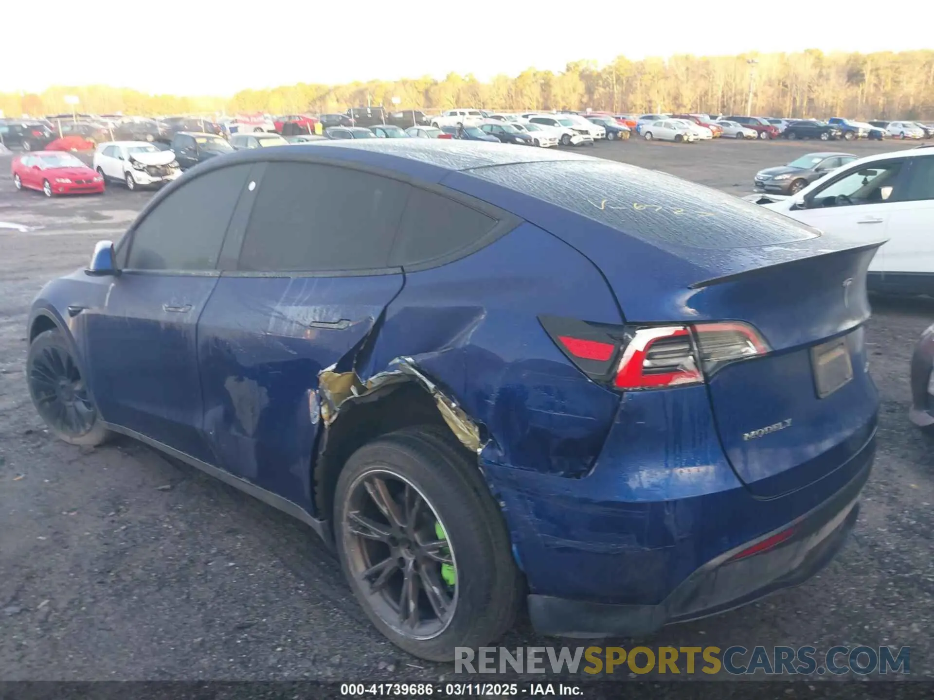 3 fotografías del automóvil dañado 5YJYGDEE0MF066727 TESLA MODEL Y 2021