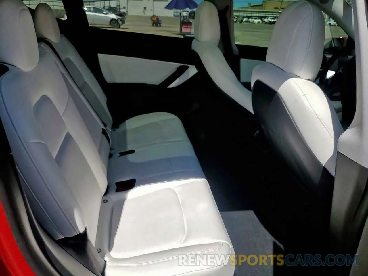 10 fotografías del automóvil dañado 5YJYGDEE0MF079865 TESLA MODEL Y 2021