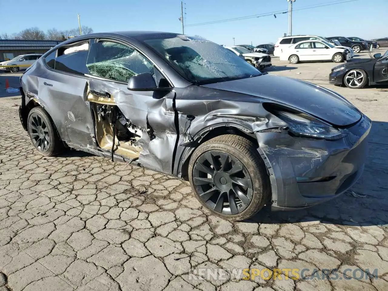 4 fotografías del automóvil dañado 5YJYGDEE0MF088159 TESLA MODEL Y 2021
