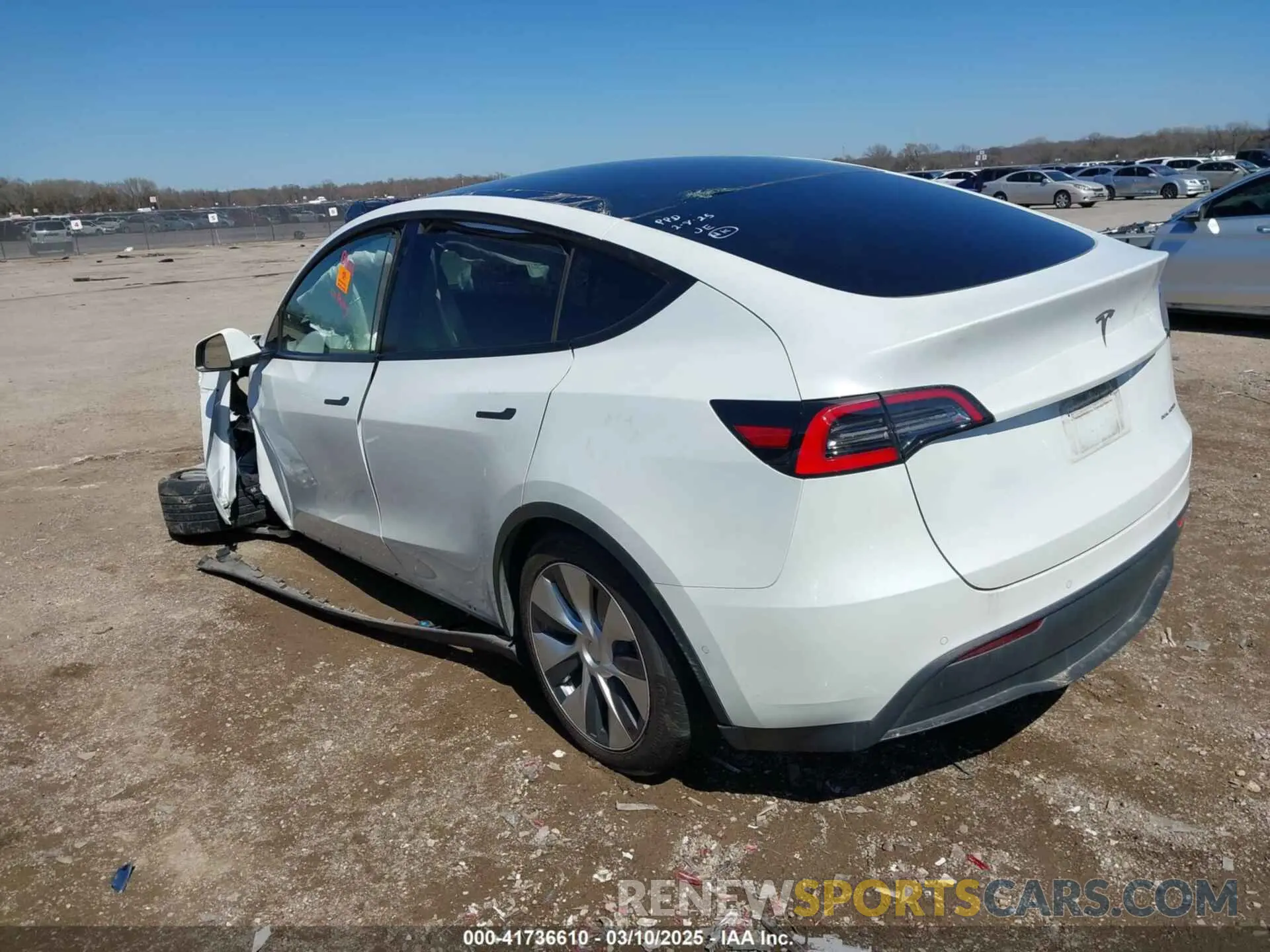 3 fotografías del automóvil dañado 5YJYGDEE0MF106255 TESLA MODEL Y 2021