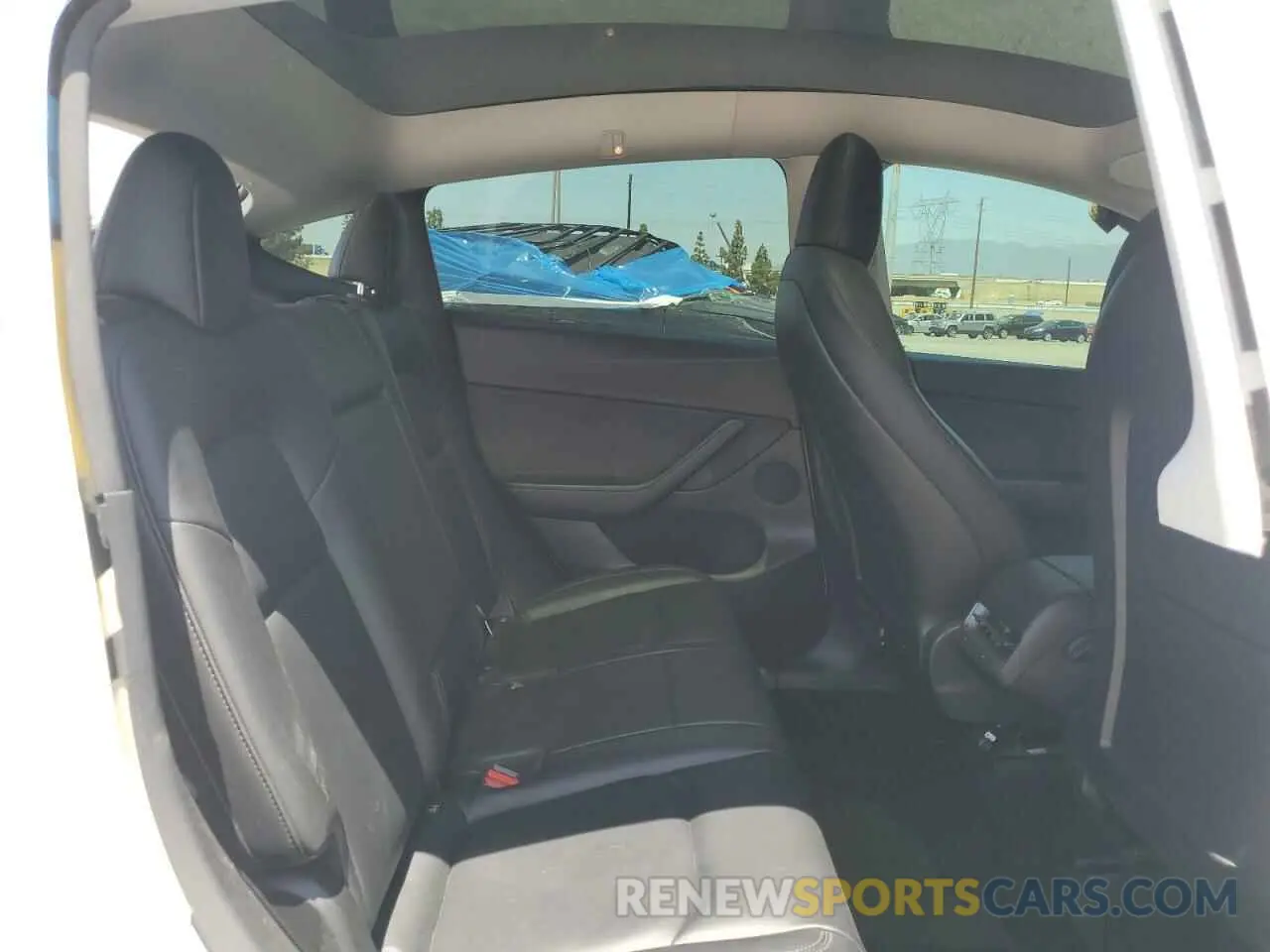 10 fotografías del automóvil dañado 5YJYGDEE0MF153074 TESLA MODEL Y 2021