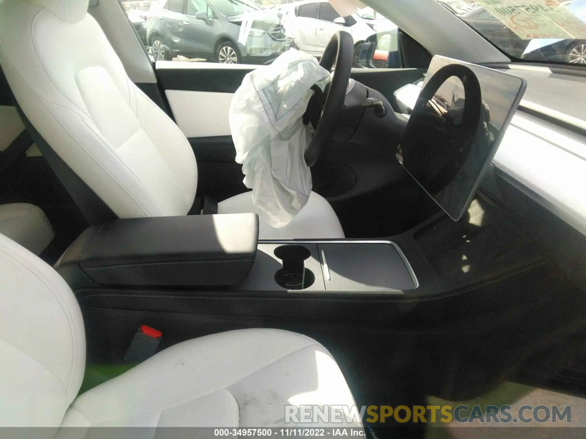 5 fotografías del automóvil dañado 5YJYGDEE0MF158419 TESLA MODEL Y 2021