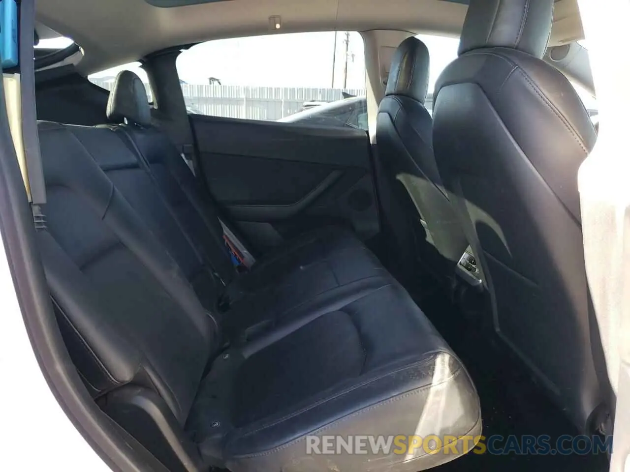 10 fotografías del automóvil dañado 5YJYGDEE0MF185605 TESLA MODEL Y 2021