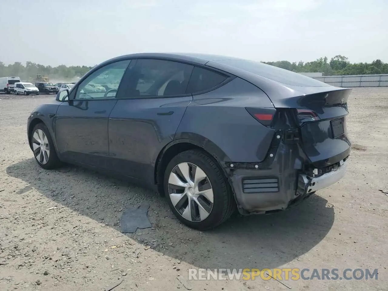 2 fotografías del automóvil dañado 5YJYGDEE0MF196037 TESLA MODEL Y 2021
