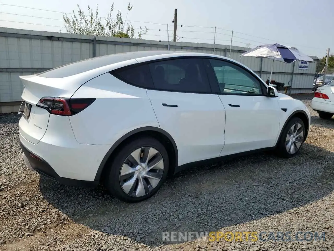 3 fotografías del automóvil dañado 5YJYGDEE0MF258102 TESLA MODEL Y 2021